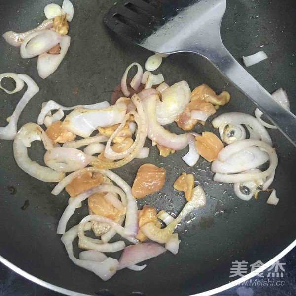 Stir-fried Rice Cake with Black Pepper Chicken recipe