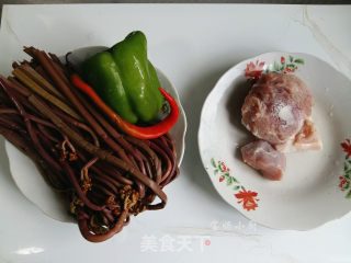 #trust之美# Stir-fried Bracken with Shredded Pork recipe