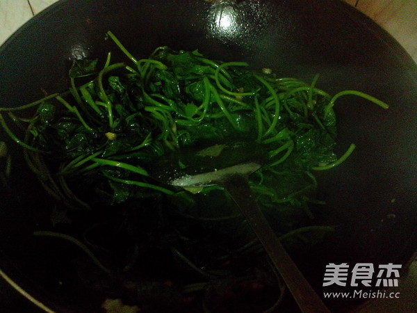 Stir-fried Sweet Potato Leaves recipe