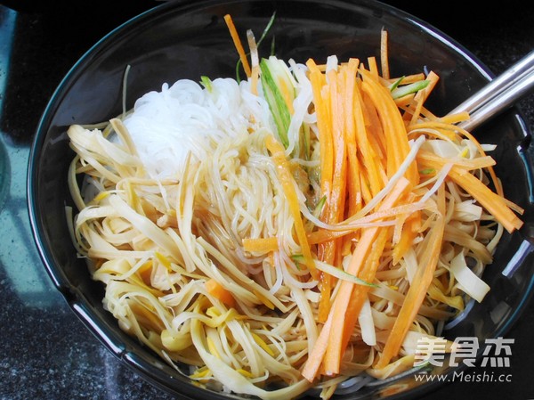 Daylily Mixed Vermicelli recipe