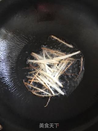 Stir-fried Shredded Kelp with Pork recipe