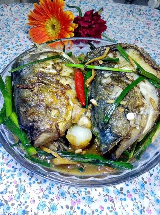 Braised Fish Head with Garlic Miao recipe