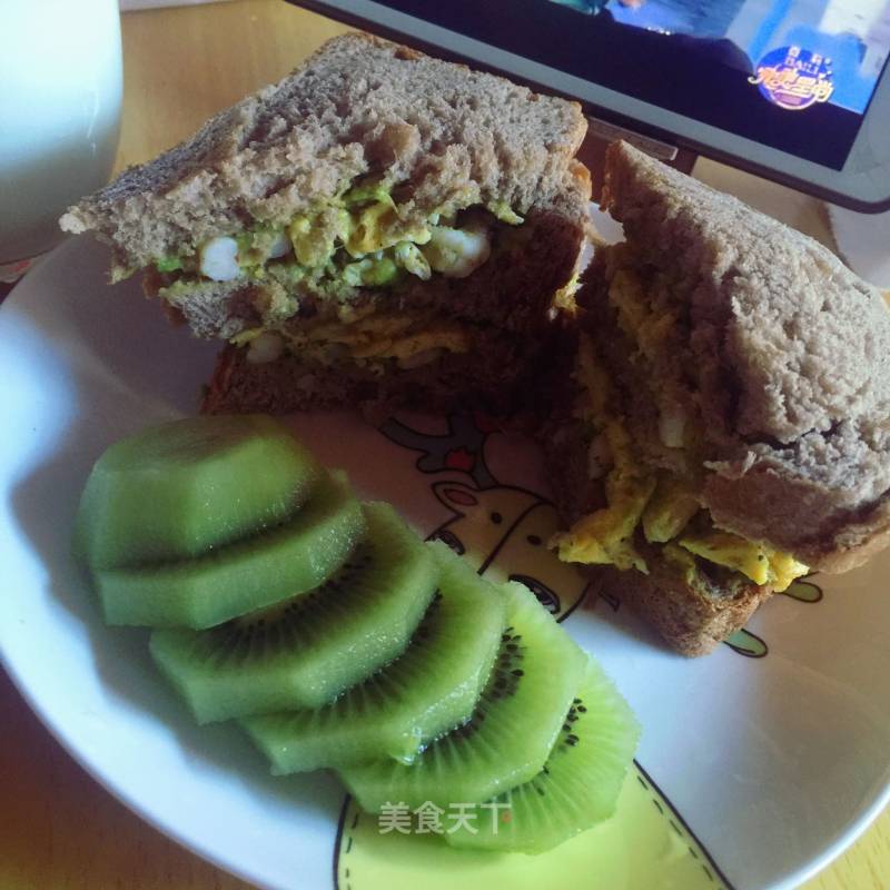 Avocado Shrimp and Egg Sandwich recipe