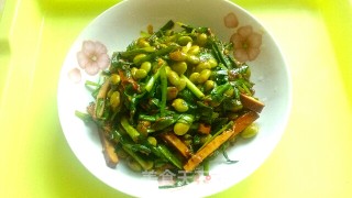 Stir-fried Dried Tofu with Leeks and Edamame recipe