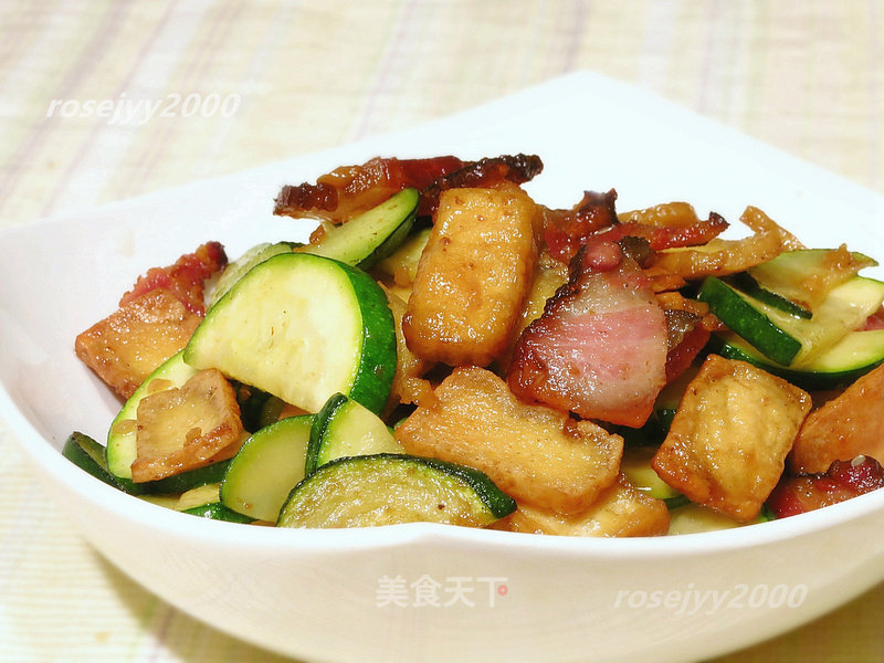 Stir-fried Melon with Tofu and Bacon