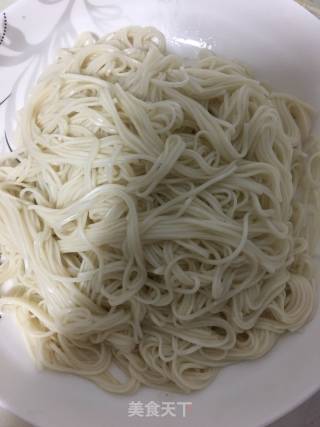 Hot Noodles with Meat Sauce recipe