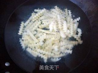 Refreshing Small Cold Dish---------【squid Mixed with Scallion Oil and Seasonal Vegetables】 recipe