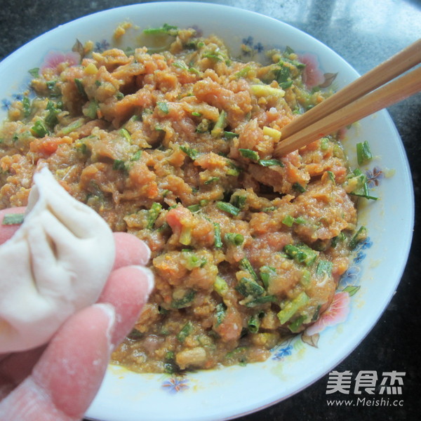 Lettuce and Pork Dumplings--hometown Taste recipe