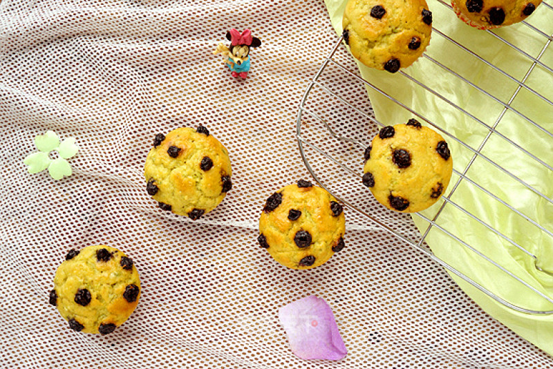 Blueberry Avocado Yogurt Muffin recipe