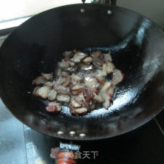 Stir-fried Bacon with Large Pieces of Cabbage recipe