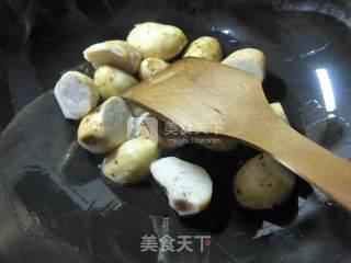 Stir-fried Taro with Beef Sauce recipe