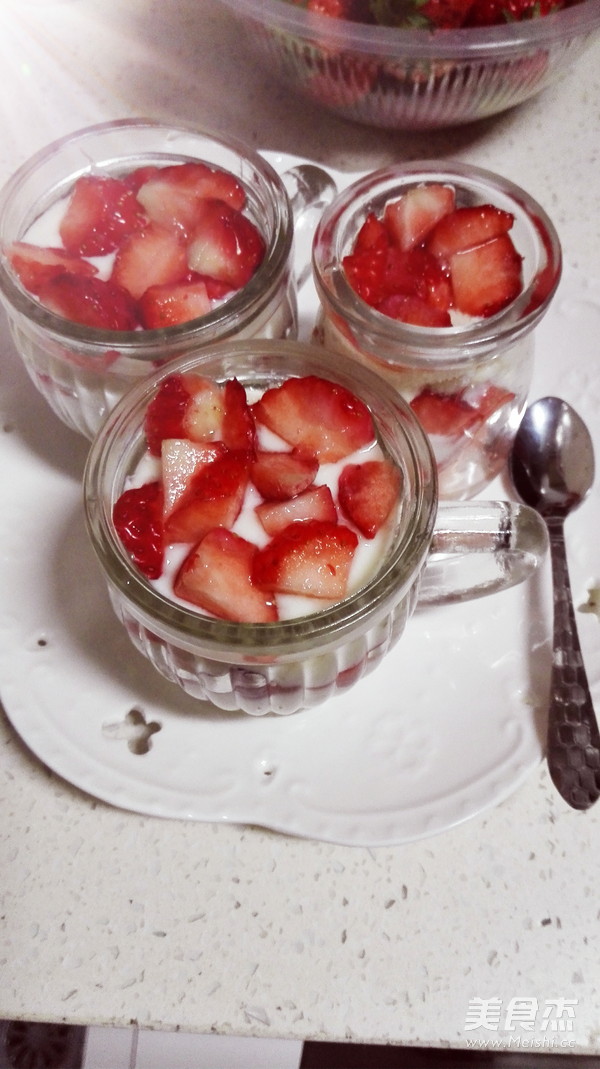 Strawberry Yogurt recipe