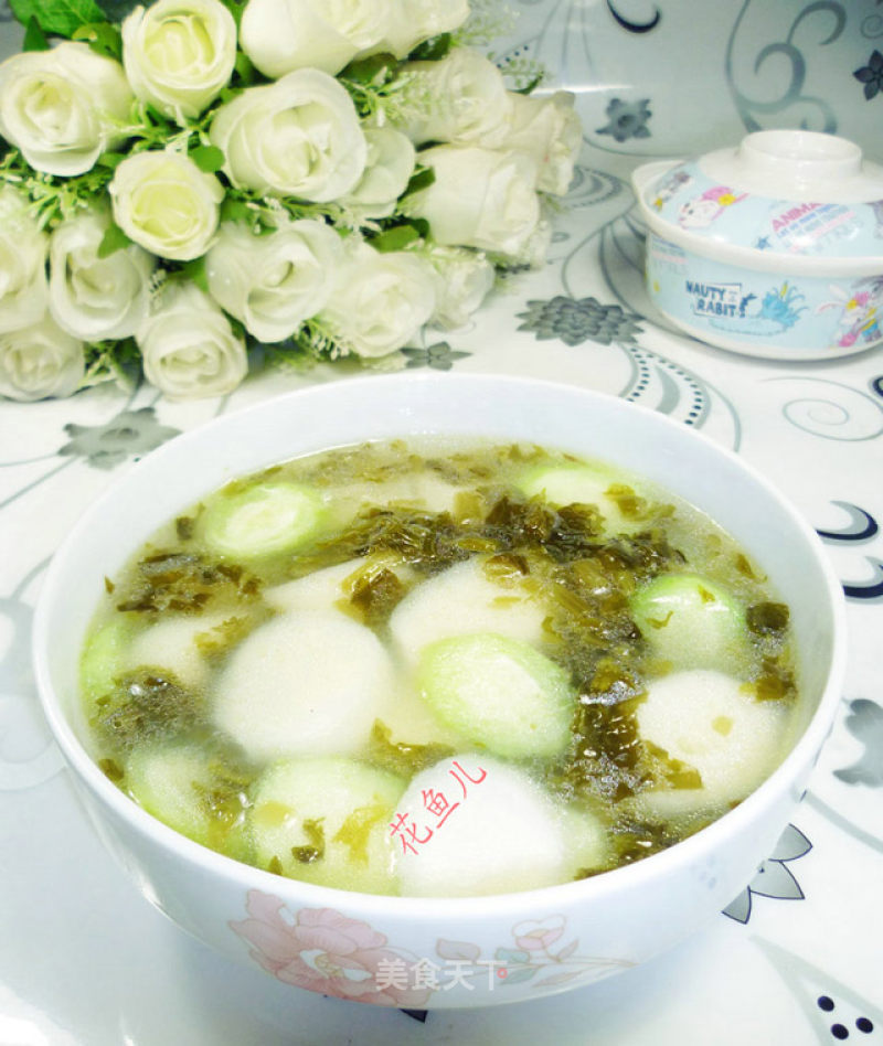 Pickled Vegetable Loofah Rice Cake Soup recipe