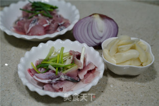 Sour Radish Black Fish Fillet recipe