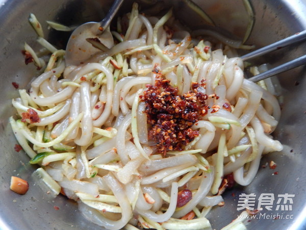 Shredded Pork Salad with Potato Powder recipe