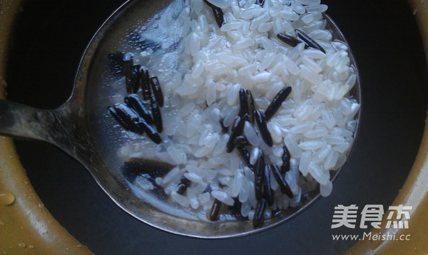 Dried Shrimp Congee with Wild Rice and Scallops recipe