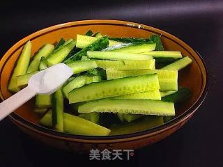 Pickled Cucumber-----necessary with Rice Porridge recipe