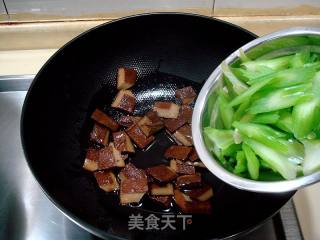 Celery Sauteed Dry recipe