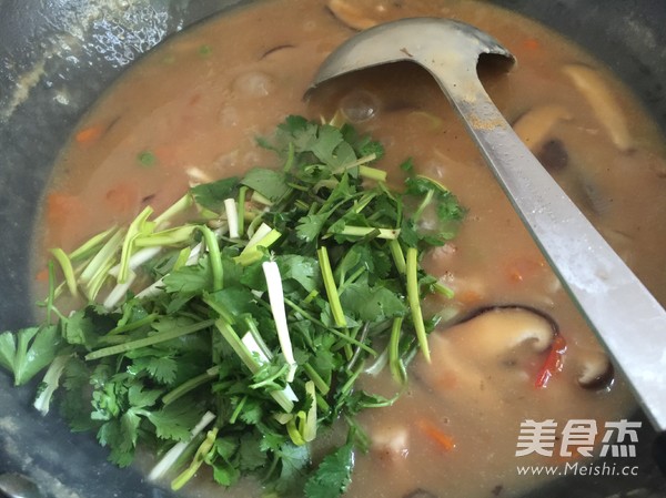 Braised Noodle Fish in Sour Soup recipe