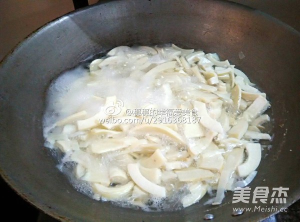 Pork and Bamboo Shoots with Mei Cai Kou recipe