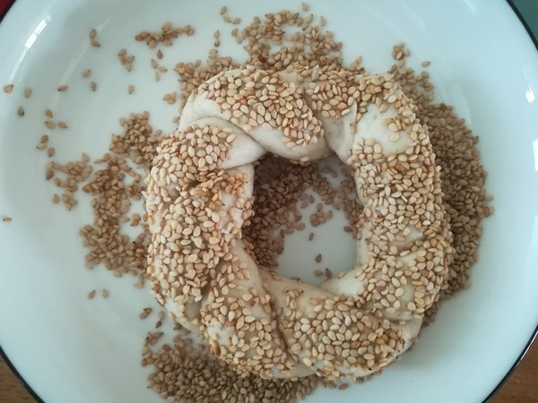 Sesame Garland Bread recipe