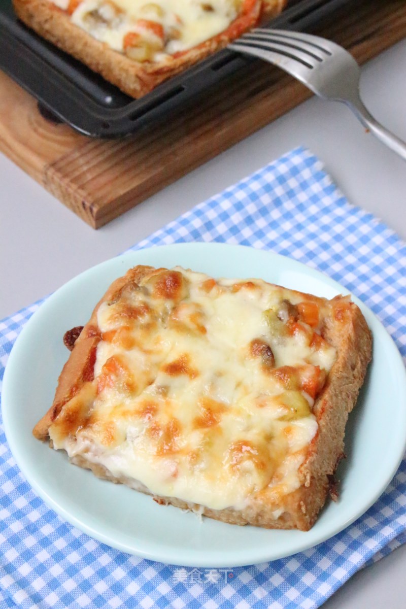 Curry Beef Toast Pizza recipe