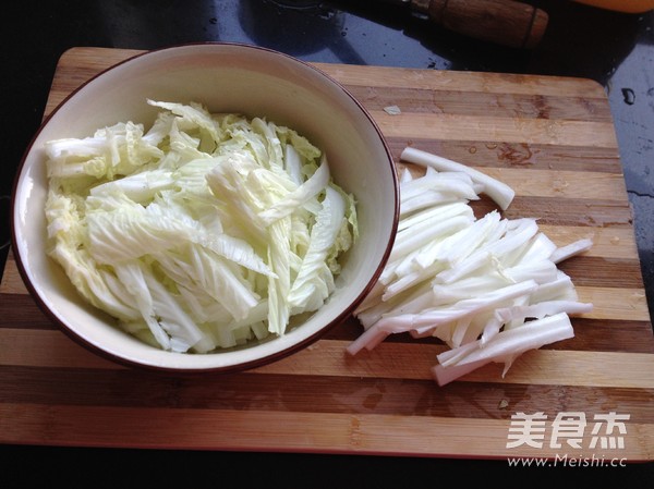 Cabbage Vermicelli Fish Ball Soup recipe