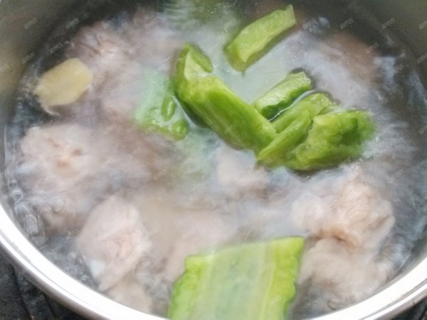 Bitter Gourd Pork Ribs Soup recipe