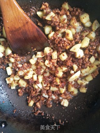 Diced Potatoes with Minced Meat recipe