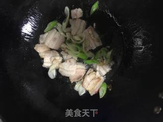 Stir-fried Potato Shreds with Pork Belly recipe