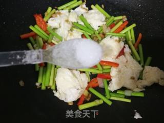Stir-fried Garlic Moss with Egg White recipe