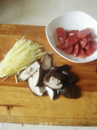 Don’t Stop Me, I’m Going to Have A Second-largest One Today-bei Mushroom Chicken and Salami Rice (hong Kong Style Claypot Rice) recipe