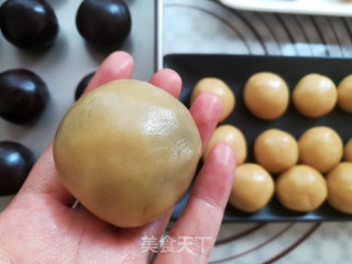 Cantonese Red Bean Paste and Egg Yolk Mooncake recipe