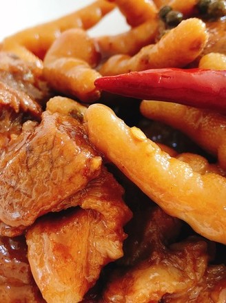 Spicy Chicken Feet Braised Pork recipe