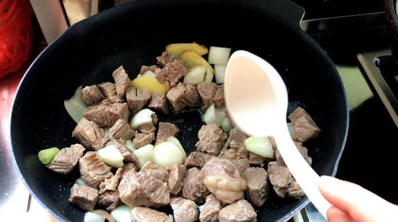 Beef Brisket with Curry and Fresh Mushrooms recipe