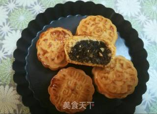 Black Sesame Nut Mooncakes recipe