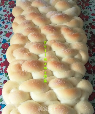 Squeeze It One by One Row of Twisted Buns recipe