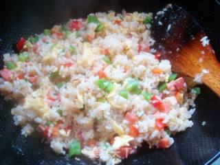 Exquisite and Delicious Breakfast-fried Rice with Sausage and Egg recipe