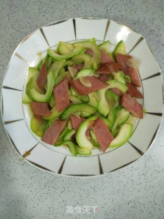 Stir-fried Ham Sausage with Zucchini recipe