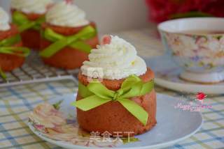 Creamy Red Yeast Cake Cup recipe