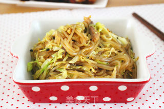 Stir-fried Vermicelli with Bacon and Cabbage recipe