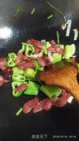 Sausage Stir-fried Peppers recipe