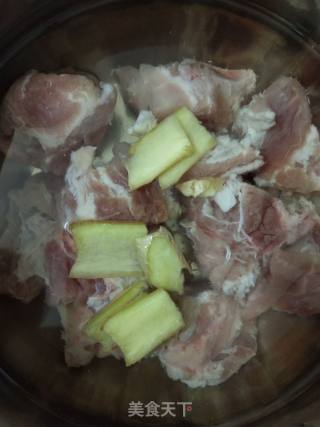 Braised Pork Ribs with Carrots recipe