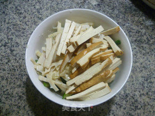 Spicy Dried Lamb's Tail and Bamboo Shoots Mixed with Cucumber recipe