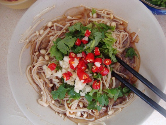 Shredded Enoki Mushroom and Jellyfish recipe