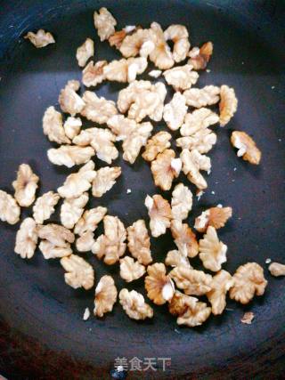 Walnut Hair Cake recipe