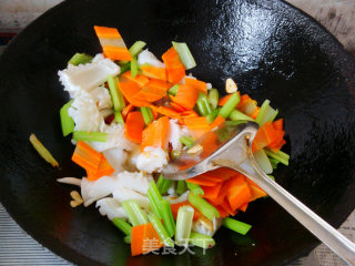 <taiwanese Cuisine> Stir-fried Flower Sticks (cuttlefish) recipe