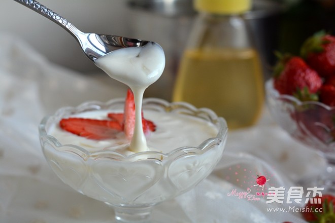 Homemade Strawberry Yogurt recipe