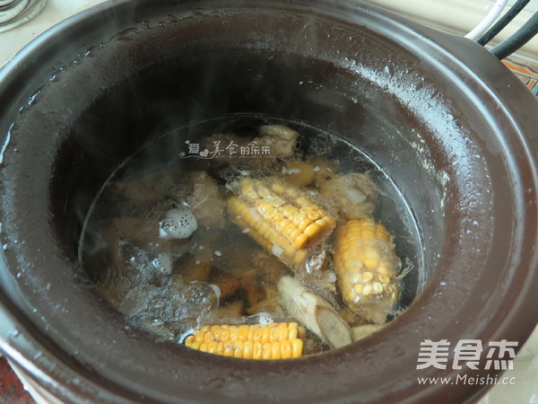 Burdock Corn Pork Bone Soup recipe