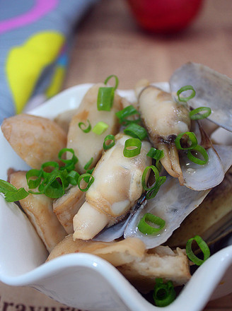 Jiaodong Razor Clam Stewed Taro recipe